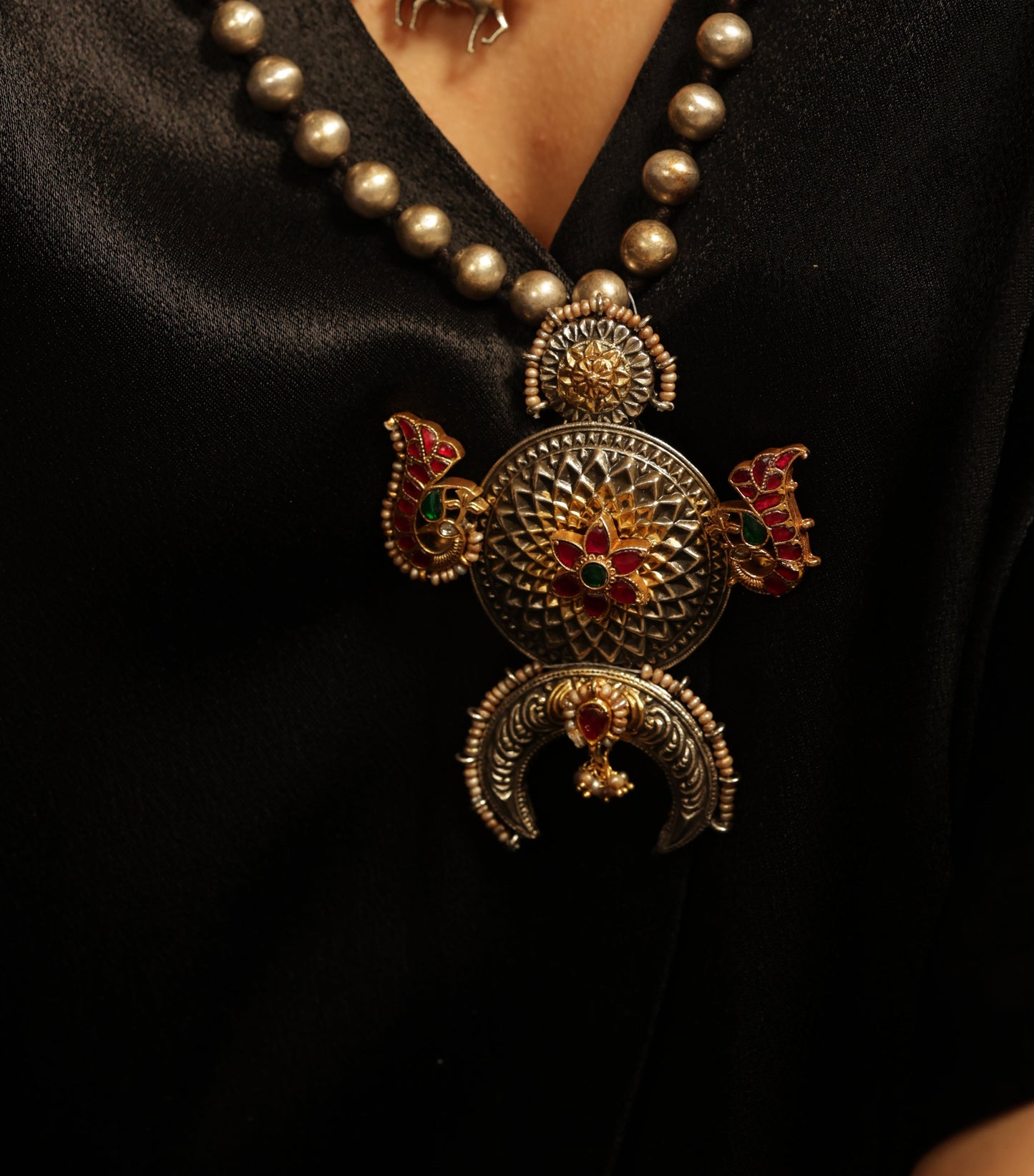 MAHARANI SUN MOON
SILVER PENDENT