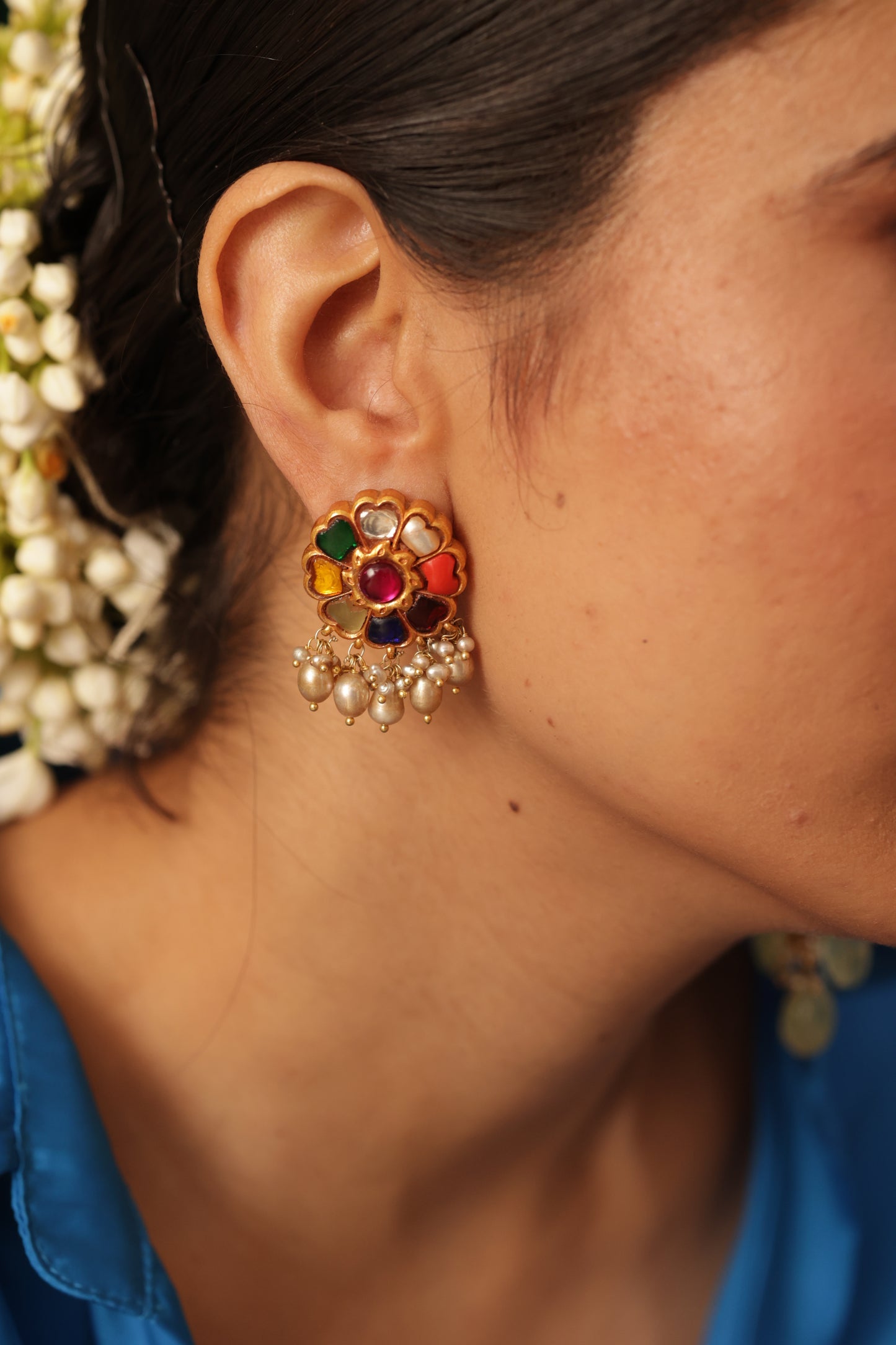 ISHA GOLD PLATED SILVER,
WITH MULTICOLORED STONE