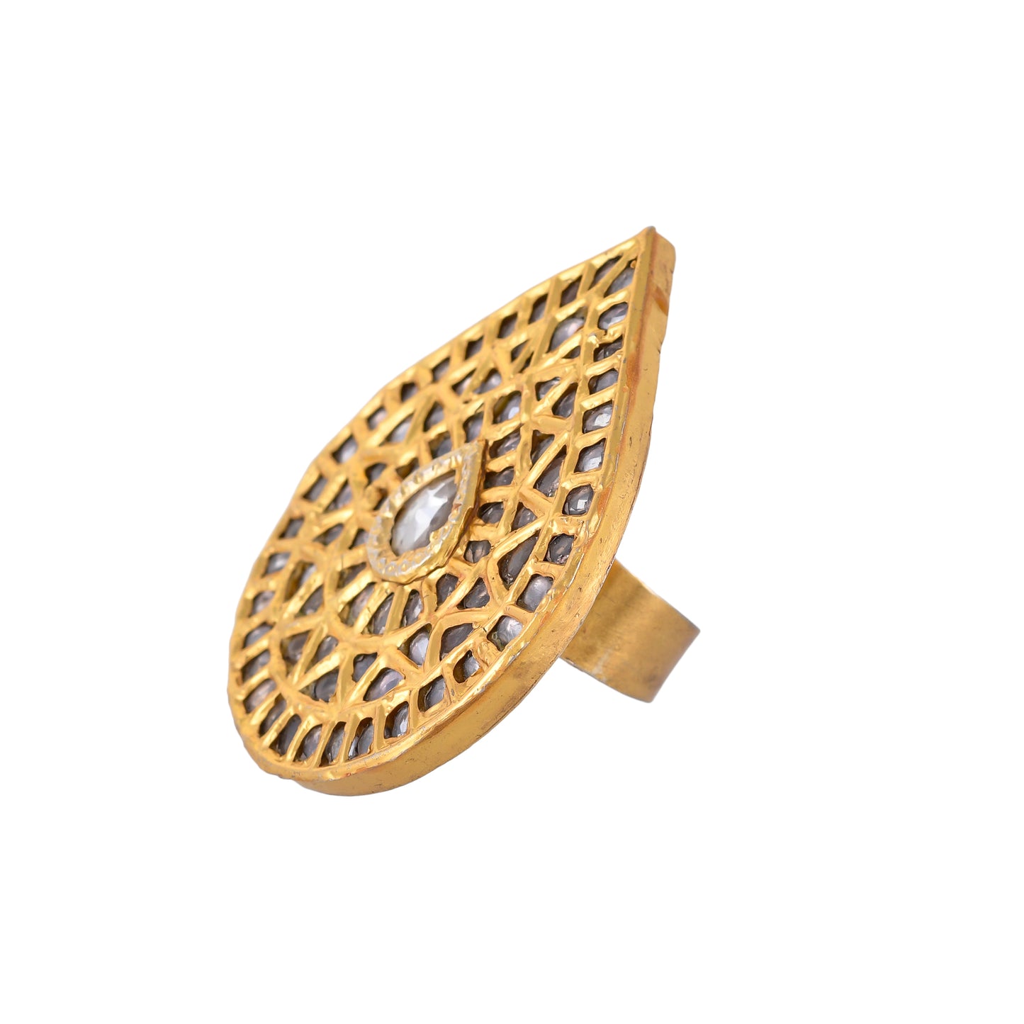 WHITE STONE GOLDEN CARVING DROP SHAPED RING SET